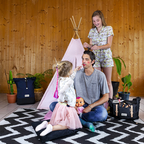 fetes-des-peres-MeroMero-Life-Maker-Studio-1080 Papa poule se fait maquiller par ses filles
